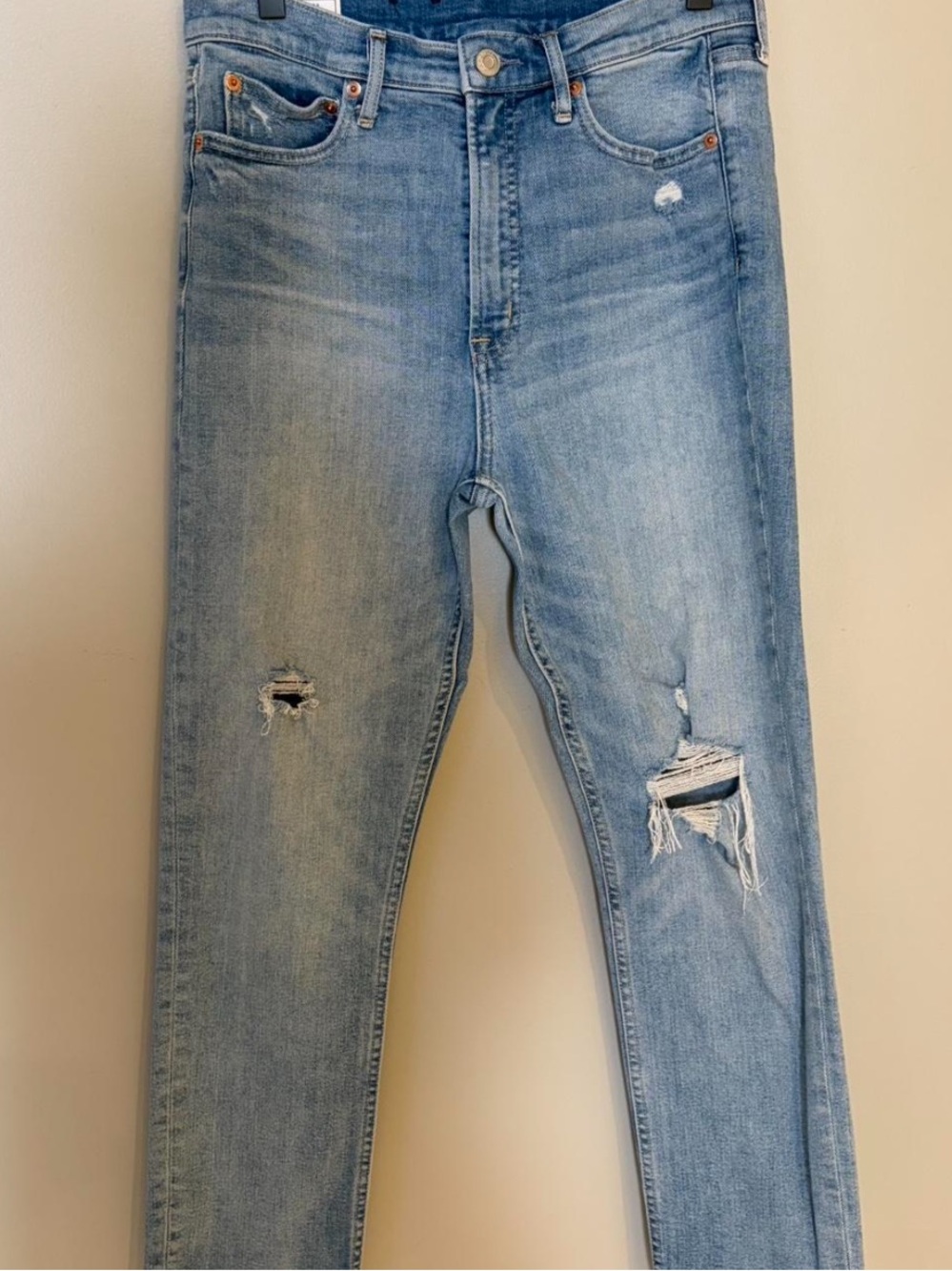 Like New Gap Cigarette Skinny High Rise Distressed Jeans